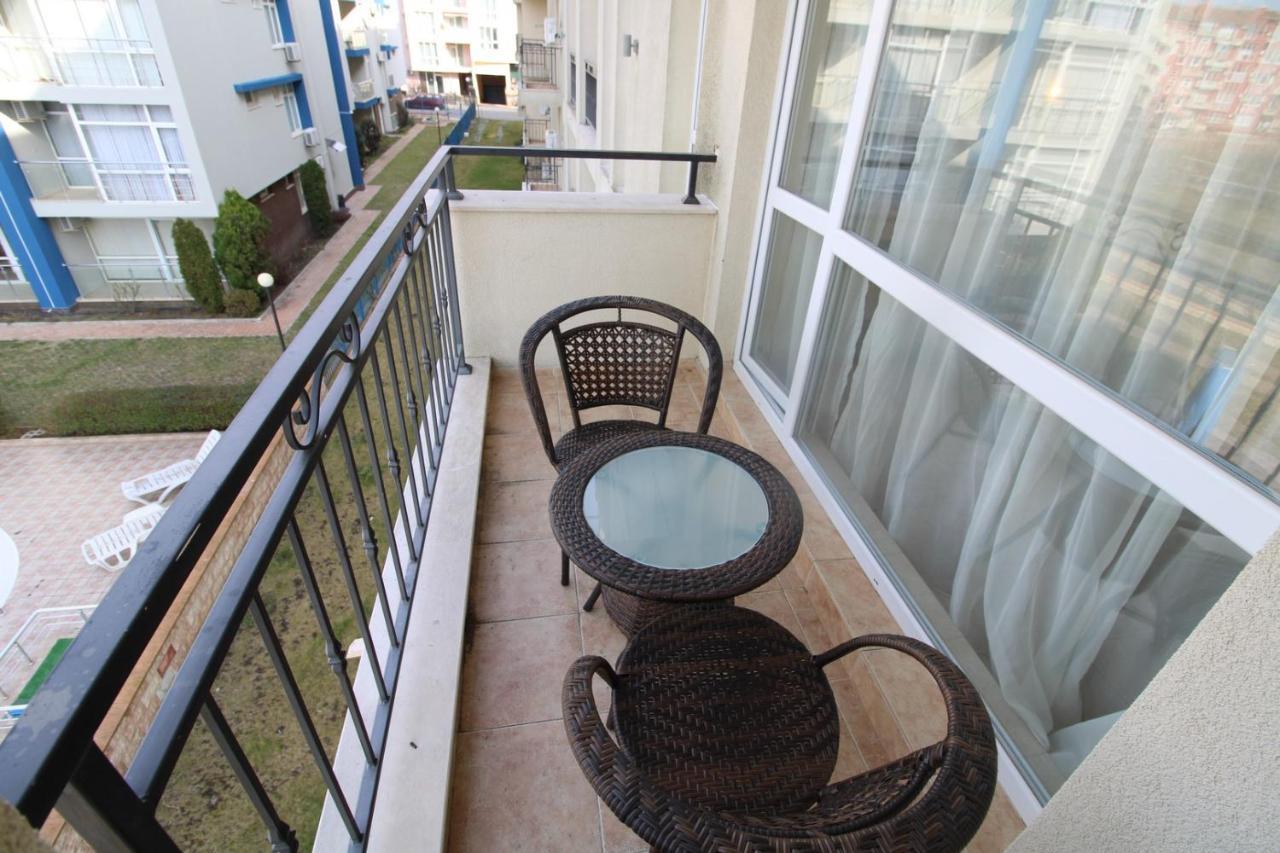 Menada Casa Del Sol Apartments Pantai Sunny Luaran gambar